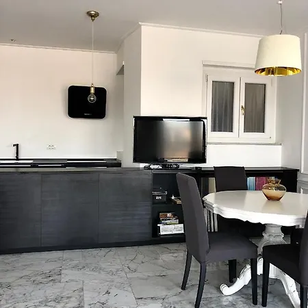 公寓 Parigi 24 Penthouse *